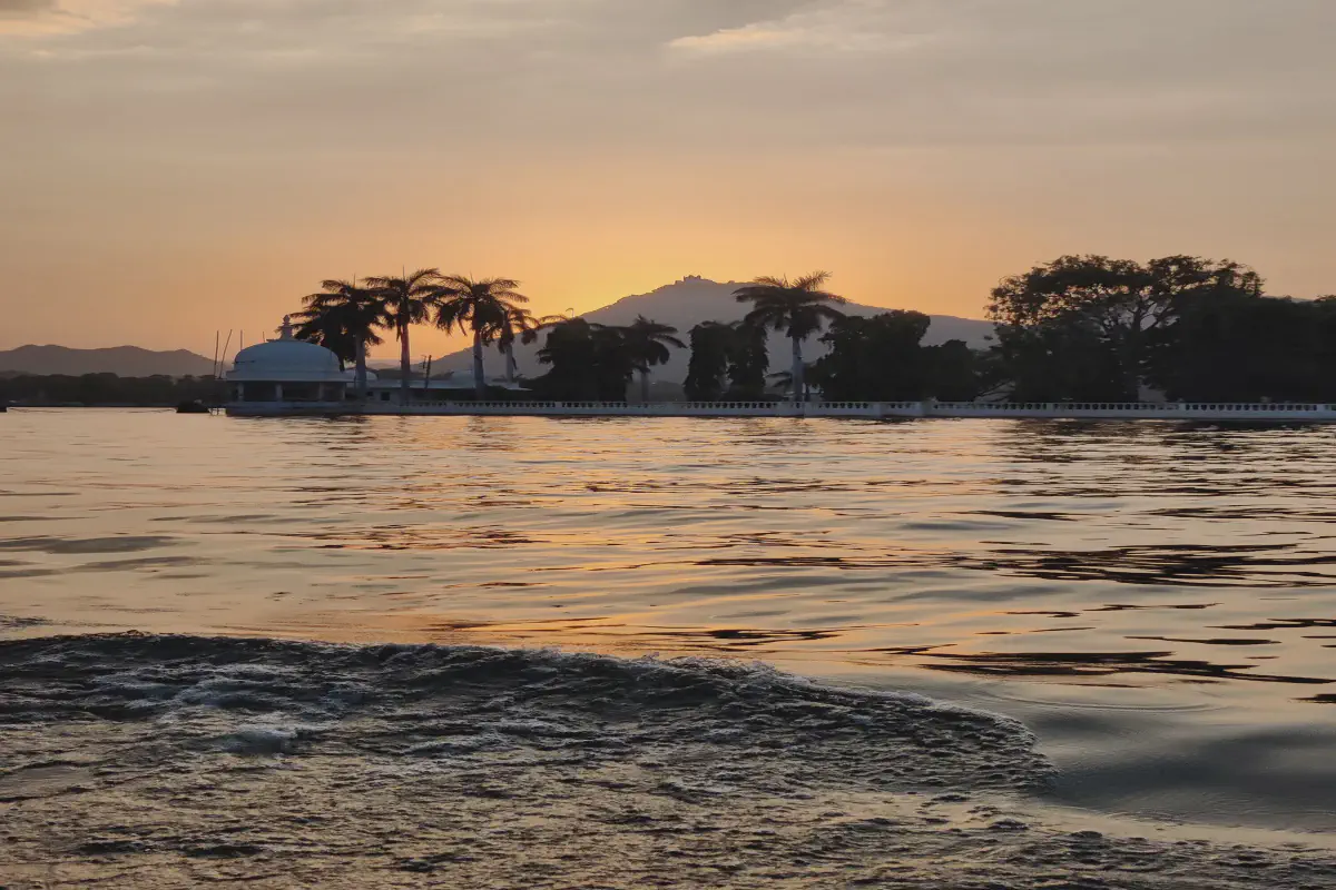 Morning serenity at Fatehsagar Lake