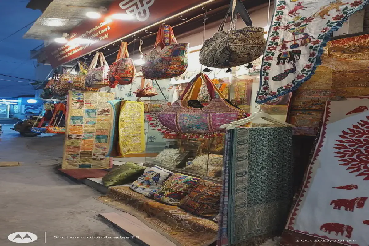 Golden hour reflections on Fatehsagar Lake